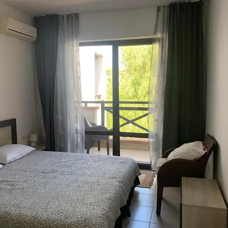 Appartement At St. Nicholas Complex-igora *