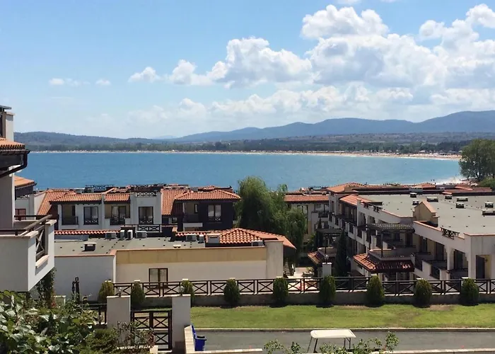 Апартамент At St. Nicholas Complex-igora