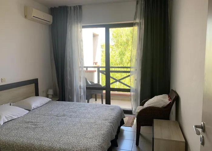 Апартамент At St. Nicholas Complex-igora *